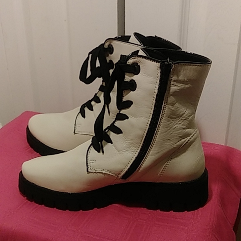 Women's Ara January Lug Sole Combat Boot